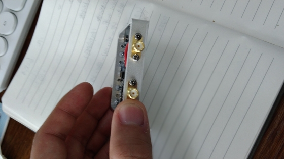 Amplificador RF bidirecional de dupla frequência 2,4 GHz 5,8 GHz 4W com amplificação de sinal