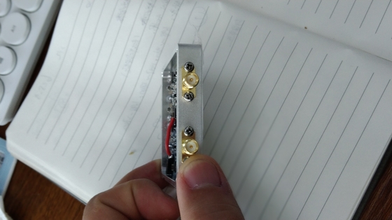 Amplificador RF bidirecional de dupla frequência 2,4 GHz 5,8 GHz 4W com amplificação de sinal