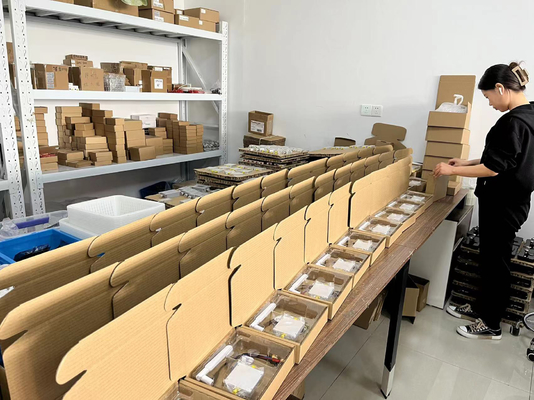 Amplificador de sinal bidirecional de drones de 36 dBm para clientes de engenharia